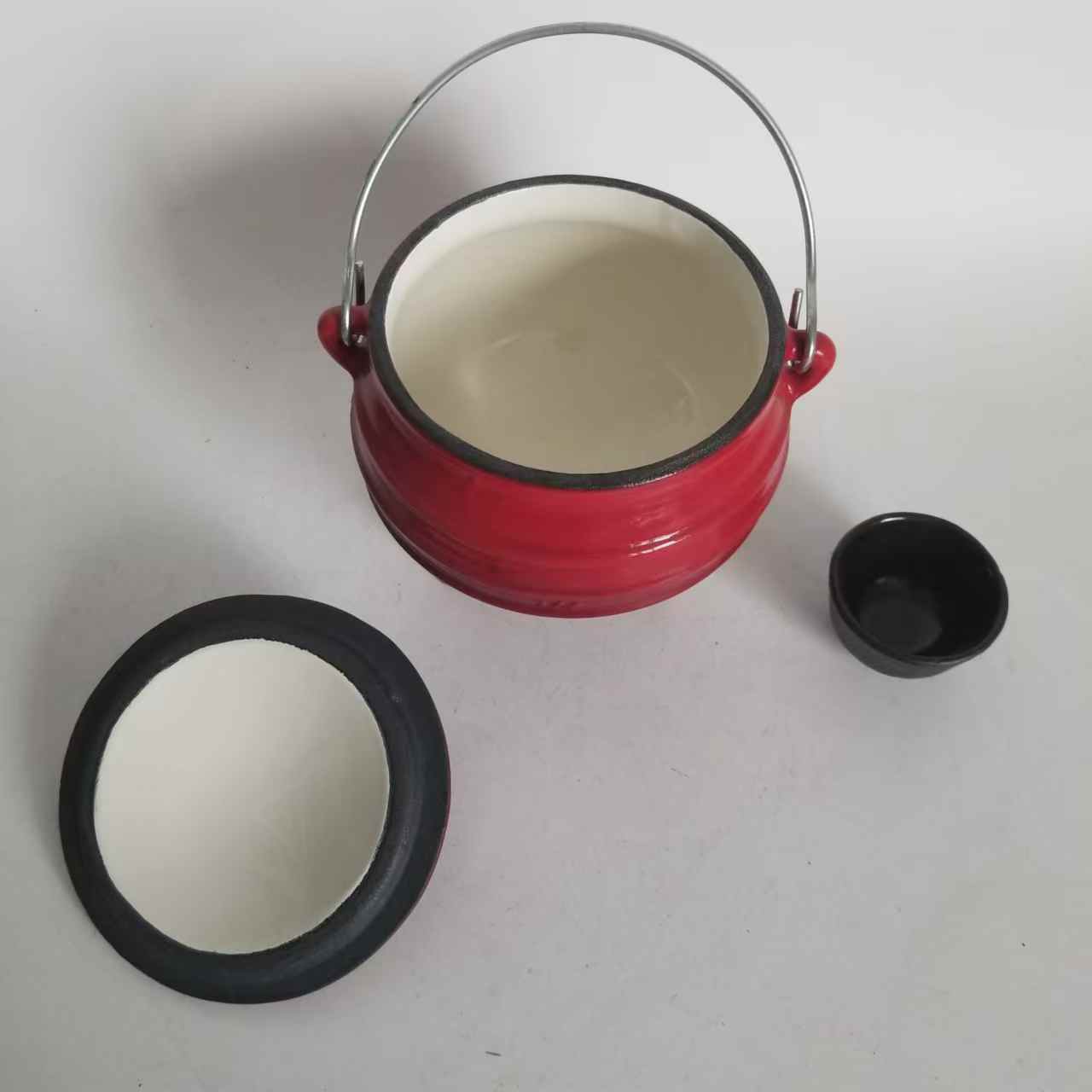 屋外用ダッチオーブン鋳鉄製エナメル鍋、3本足付き、家庭料理や - Camp Dutch Oven Cast のレビューと価格